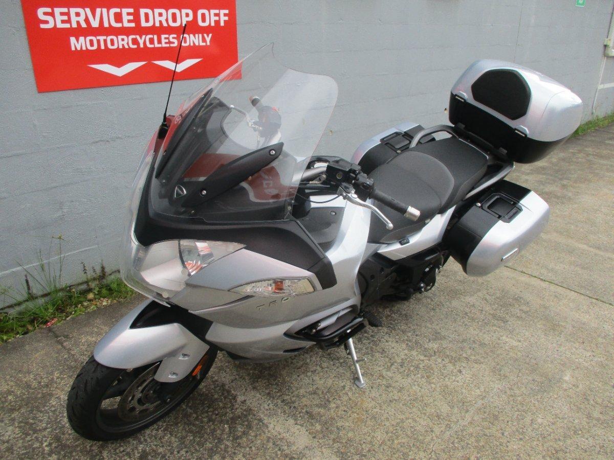 2013 TRIUMPH TROPHY SE ROAD