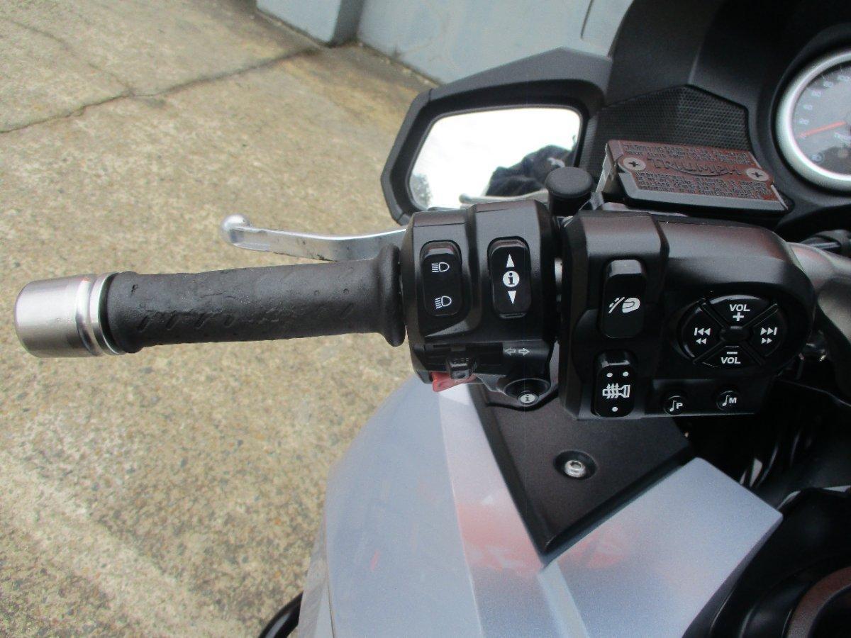2013 TRIUMPH TROPHY SE ROAD
