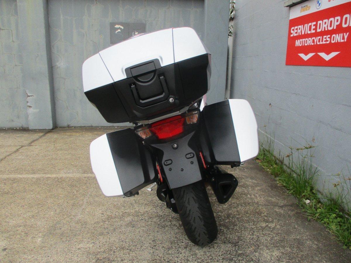 2013 TRIUMPH TROPHY SE ROAD