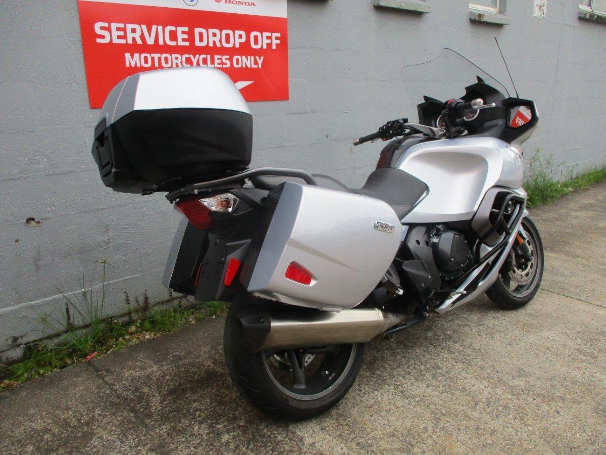 2013 TRIUMPH TROPHY SE ROAD