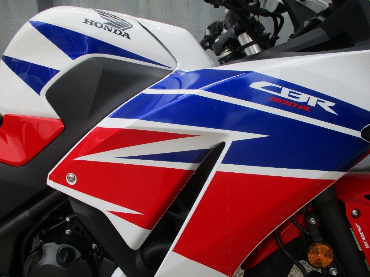 2015 HONDA CBR300R (ABS) ROAD