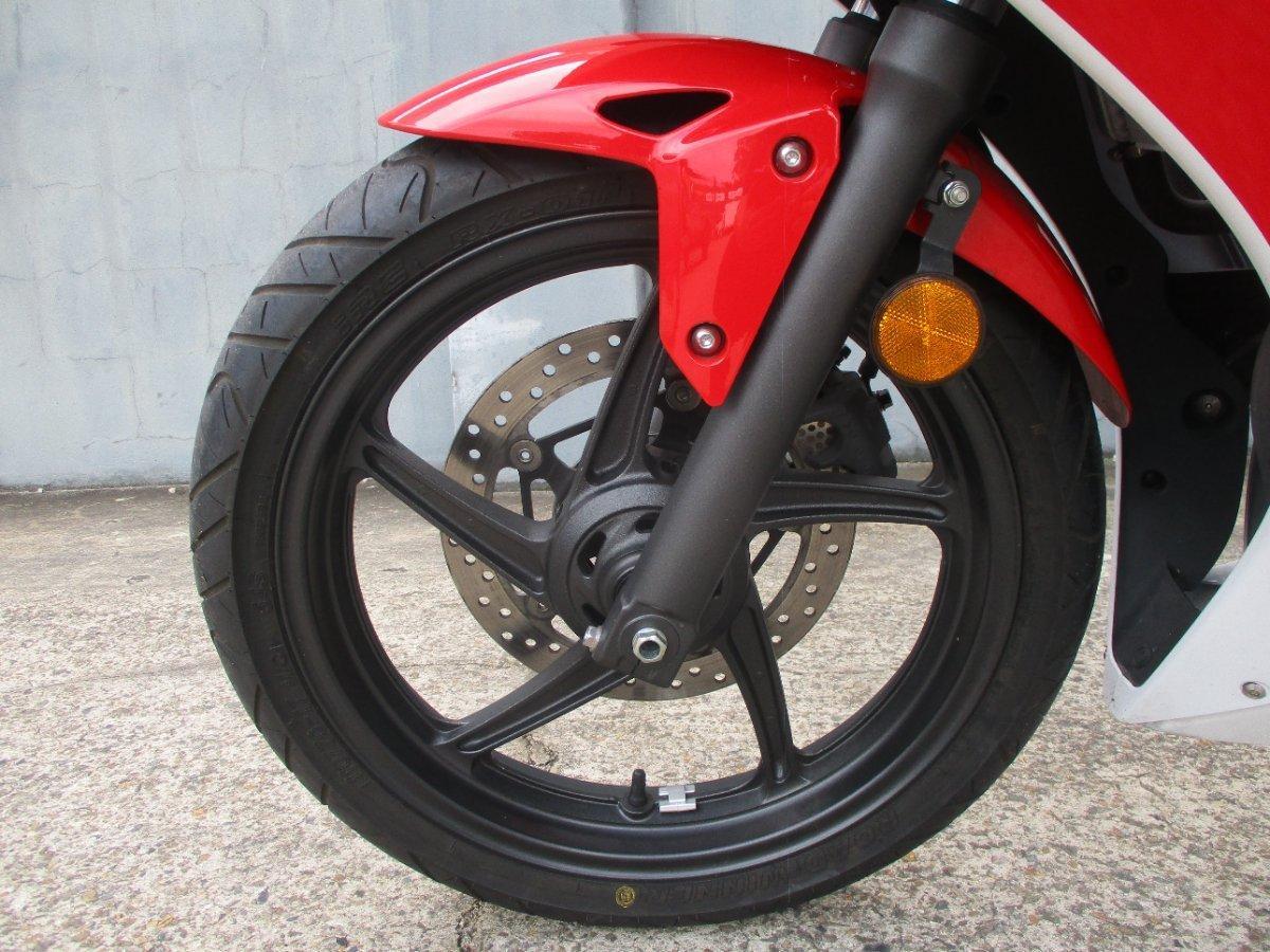 2015 HONDA CBR300R (ABS) ROAD