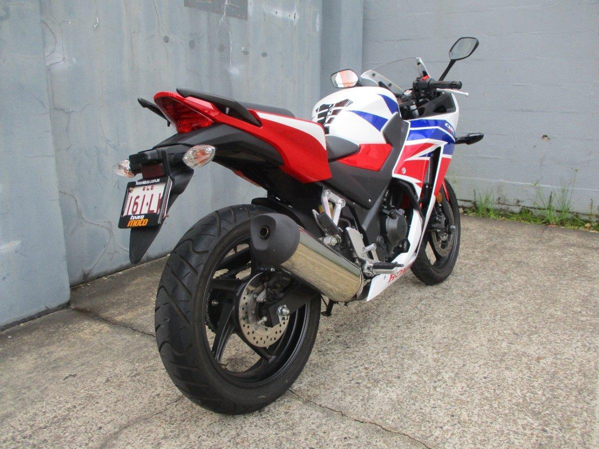 2015 HONDA CBR300R (ABS) ROAD