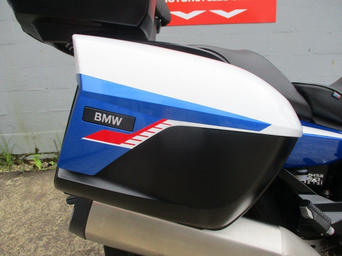2022 BMW K 1600 GT ROAD