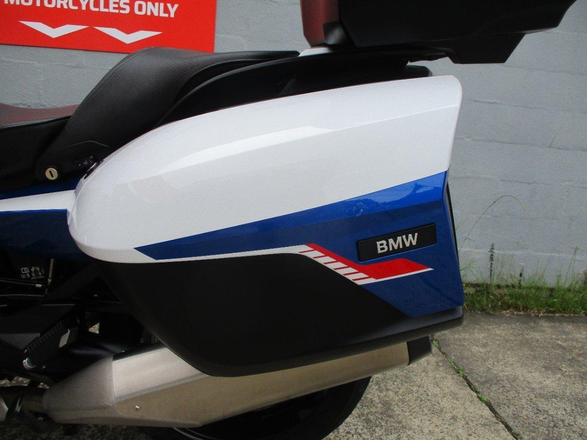 2022 BMW K 1600 GT ROAD