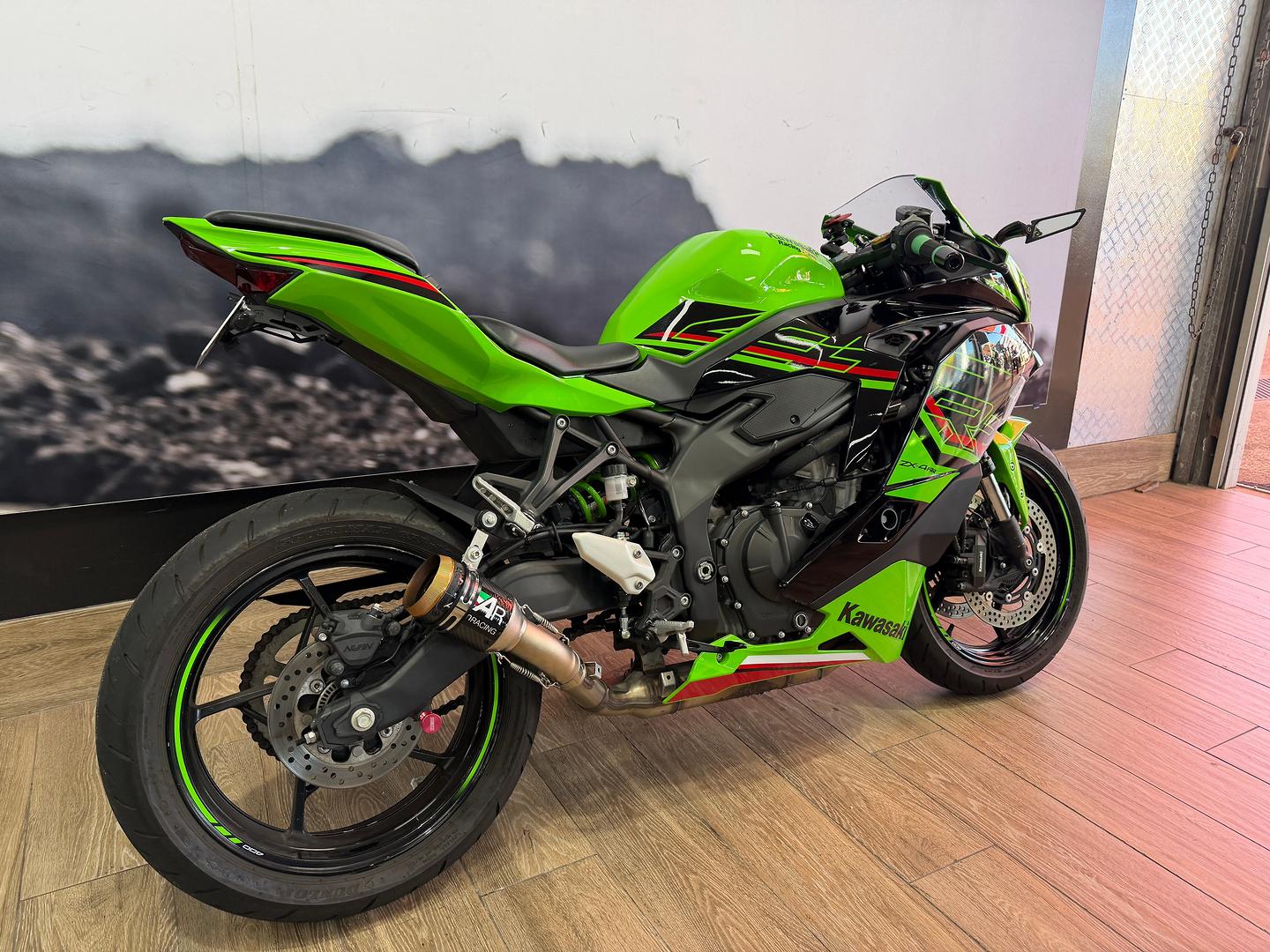 2024 KAWASAKI NINJA 400 ZX-4RR KRT SPORTS