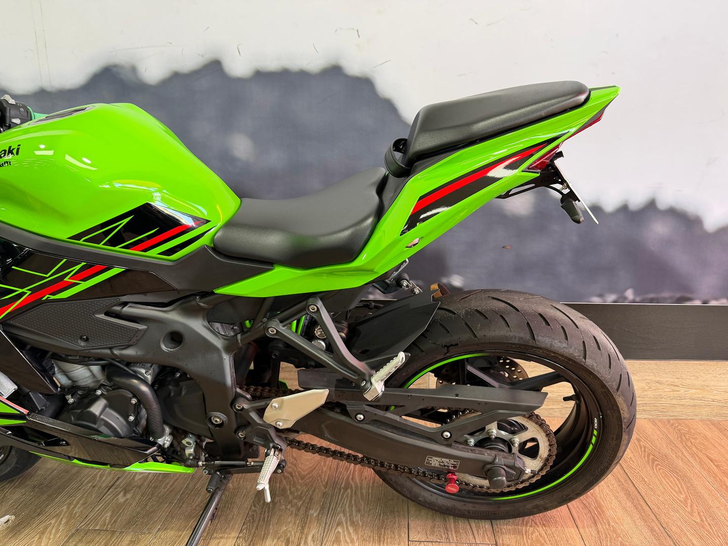 2024 KAWASAKI NINJA 400 ZX-4RR KRT SPORTS