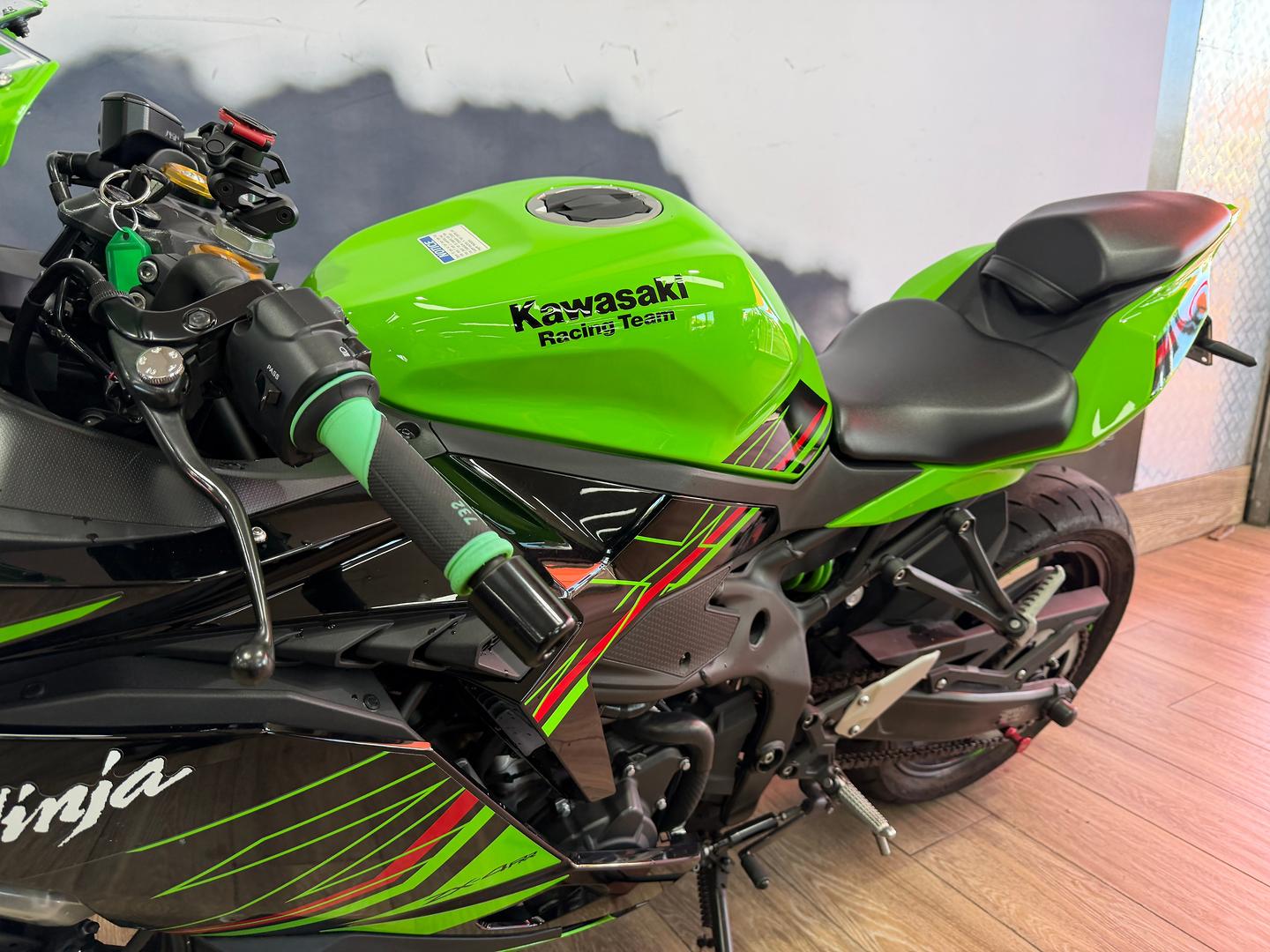 2024 KAWASAKI NINJA 400 ZX-4RR KRT SPORTS