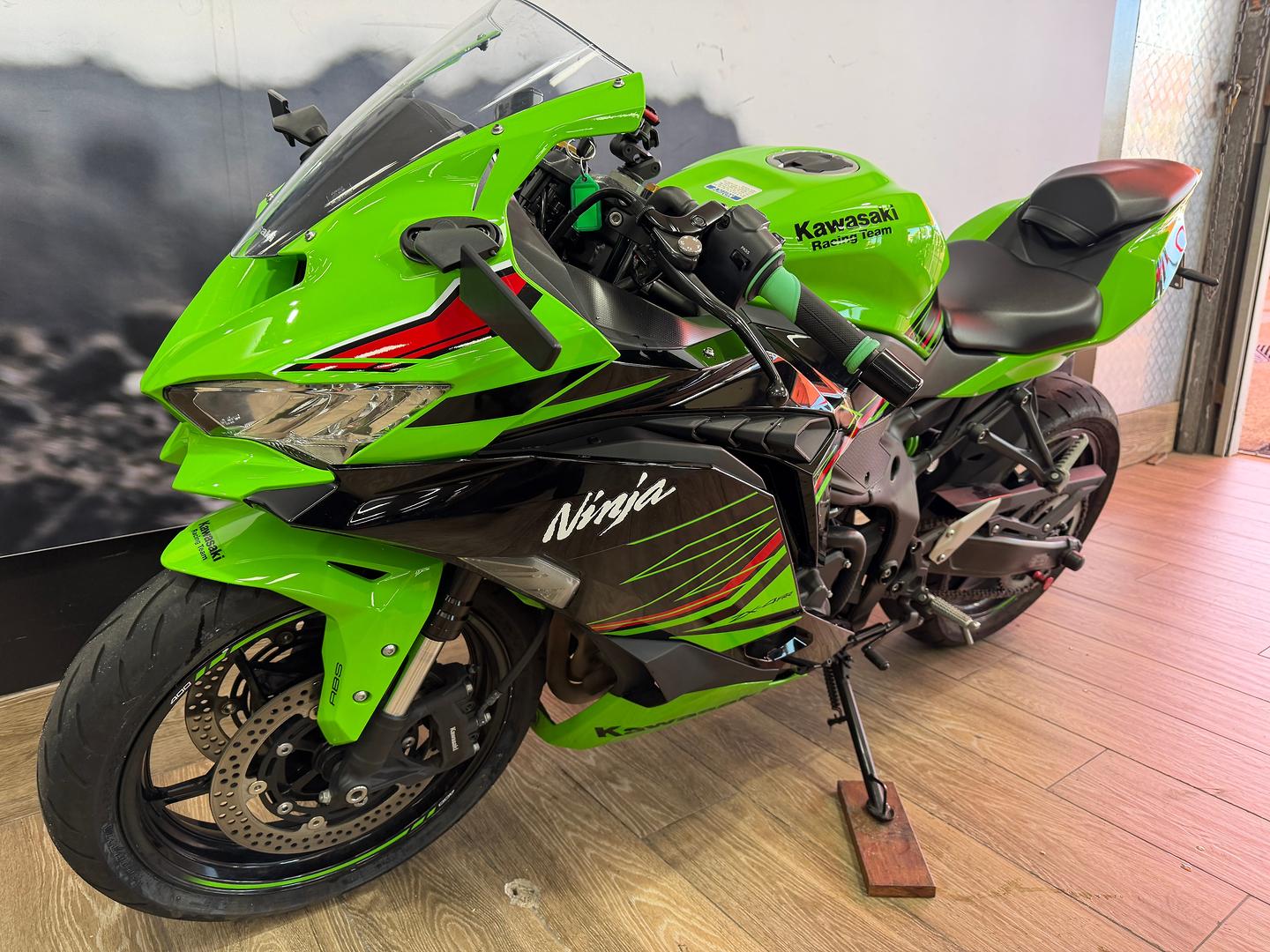 2024 KAWASAKI NINJA 400 ZX-4RR KRT SPORTS