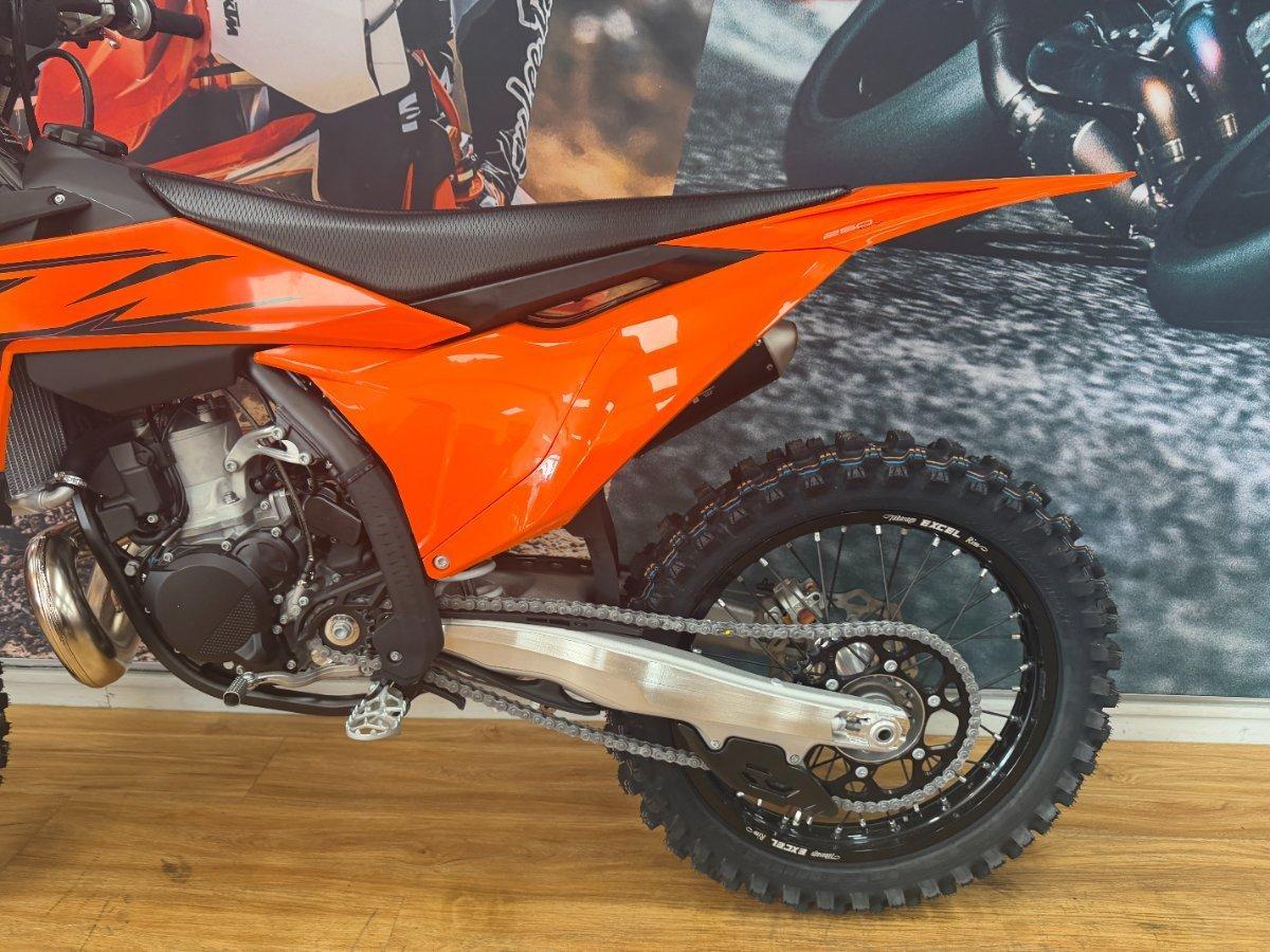 2026 KTM 250 SX MOTOCROSS