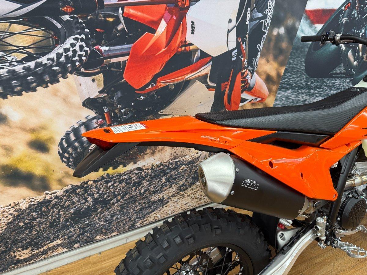 2026 KTM 250 EXC-F ENDURO