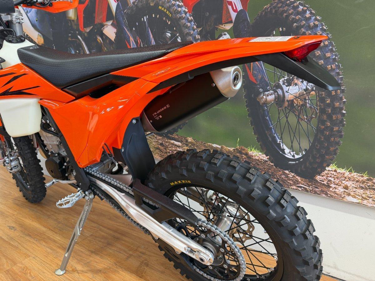 2026 KTM 450 EXC-F SIX DAYS ENDURO