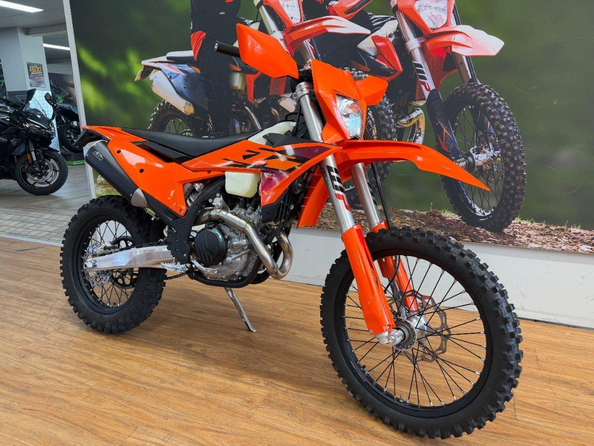 2026 KTM 450 EXC-F SIX DAYS ENDURO