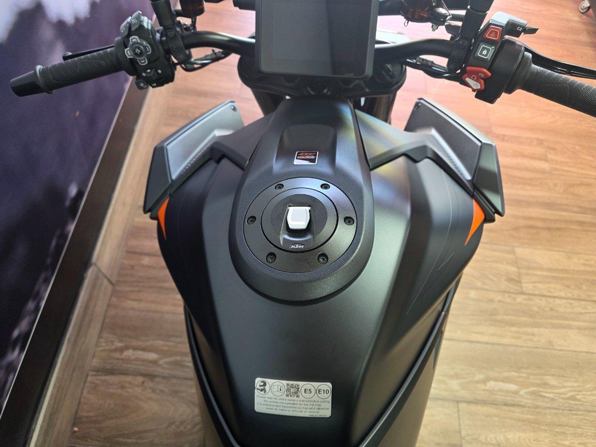 2024 KTM 1390 SUPER DUKE R EVO SPORTS