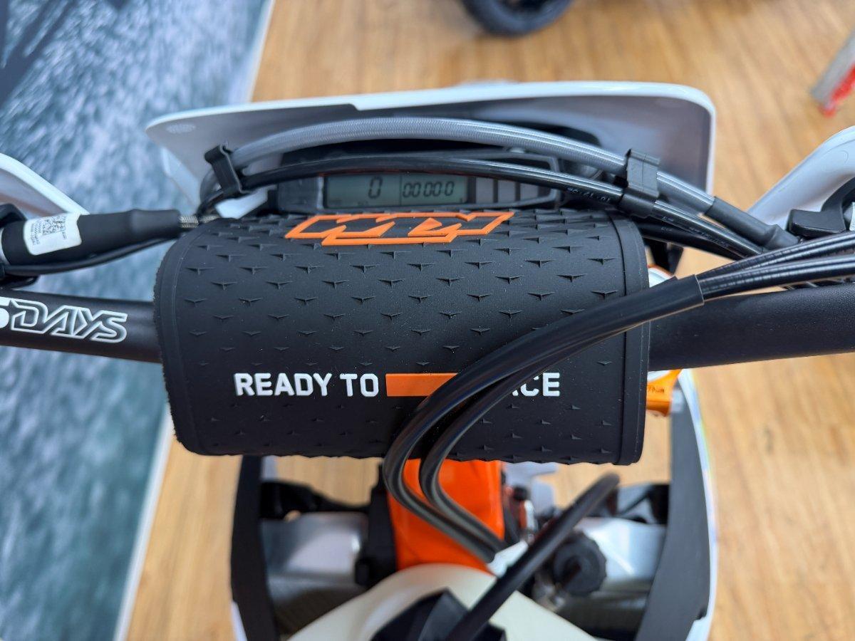 2026 KTM 350 EXC-F SIX DAYS ENDURO