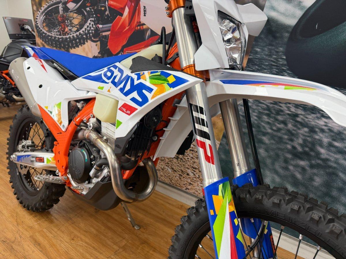 2026 KTM 350 EXC-F SIX DAYS ENDURO