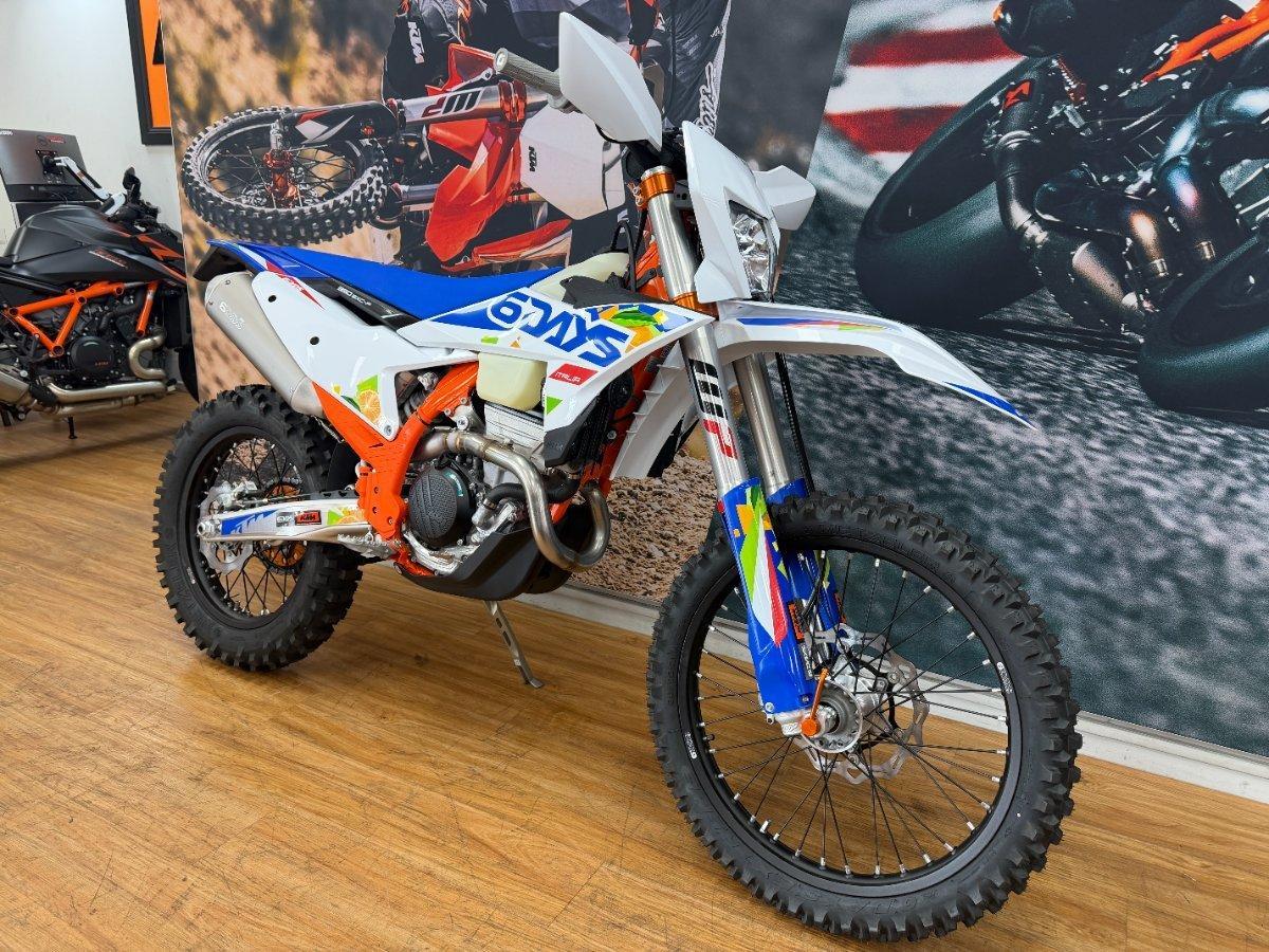 2026 KTM 350 EXC-F SIX DAYS ENDURO