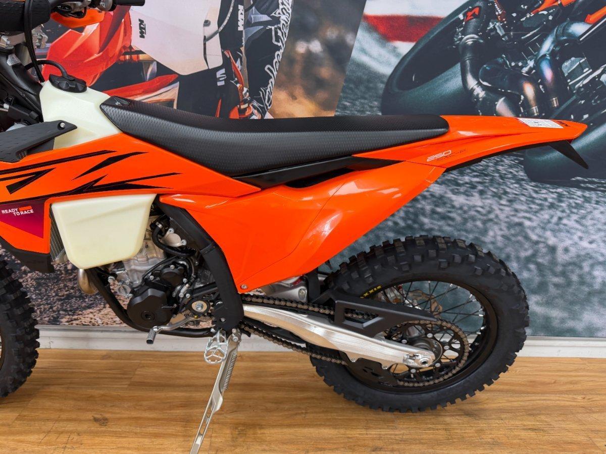 2025 KTM 250 EXC-F ENDURO