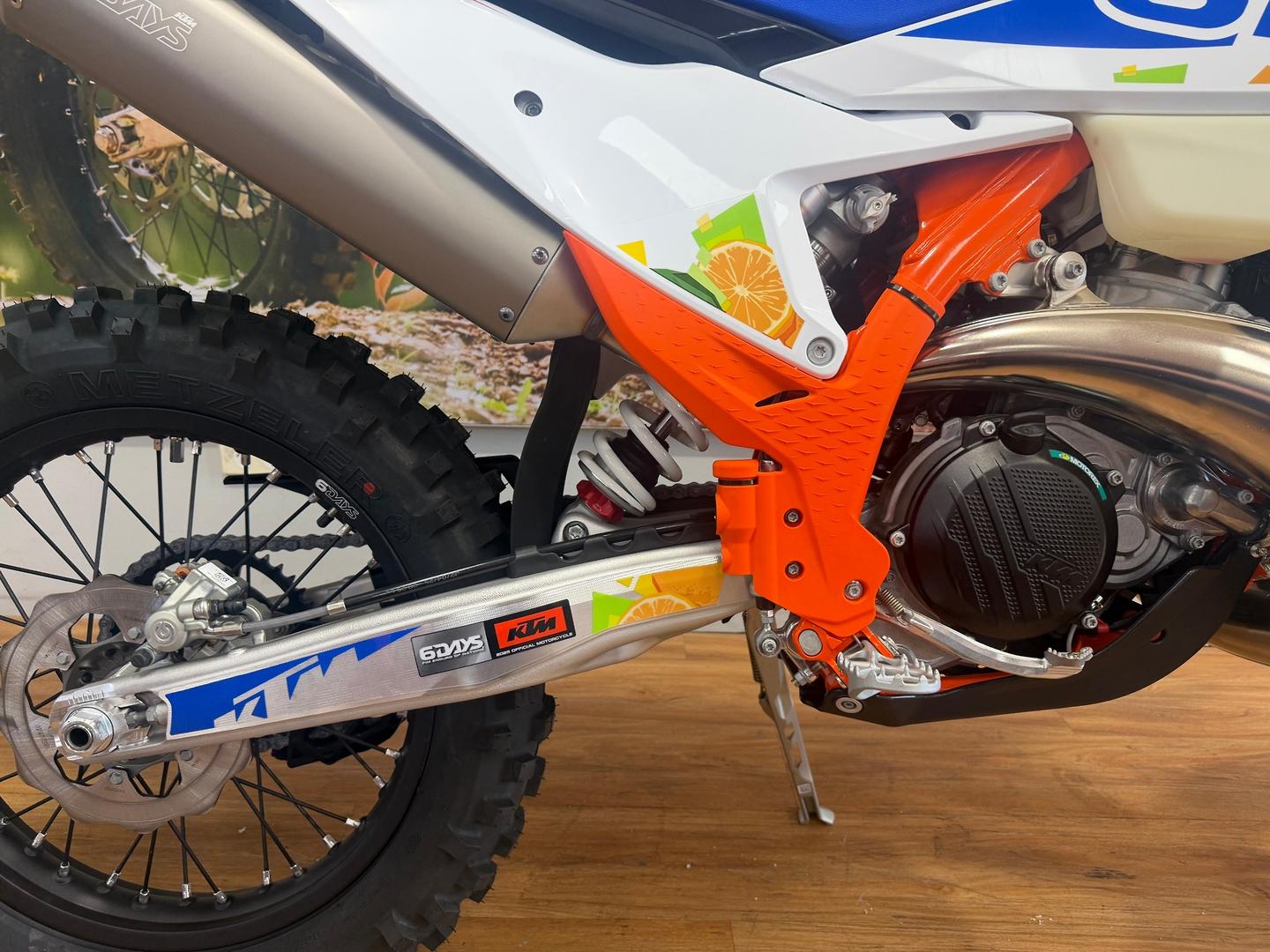 2026 KTM 300 EXC SIX DAYS ENDURO