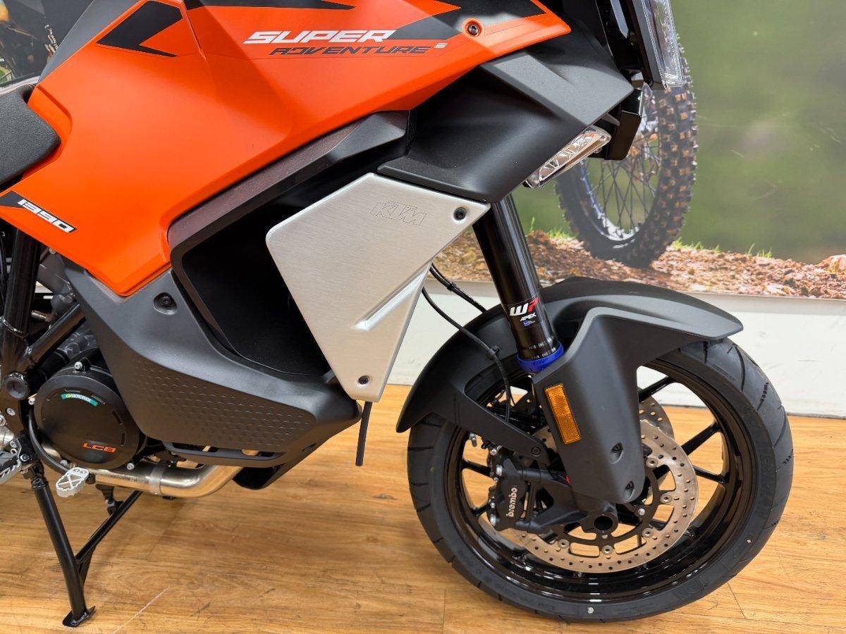 2026 KTM 1390 SUPER ADVENTURE S EVO DUAL SPORTS