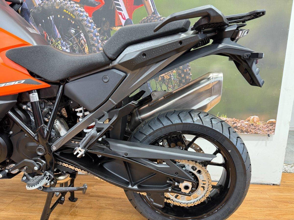 2026 KTM 1390 SUPER ADVENTURE S EVO DUAL SPORTS