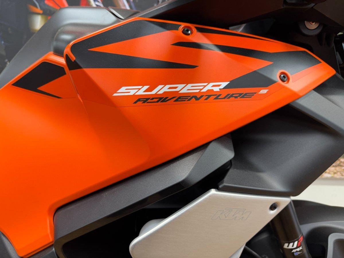 2026 KTM 1390 SUPER ADVENTURE S EVO DUAL SPORTS