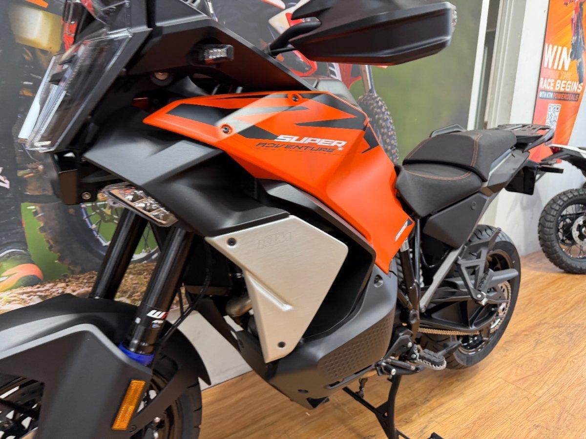 2026 KTM 1390 SUPER ADVENTURE S EVO DUAL SPORTS
