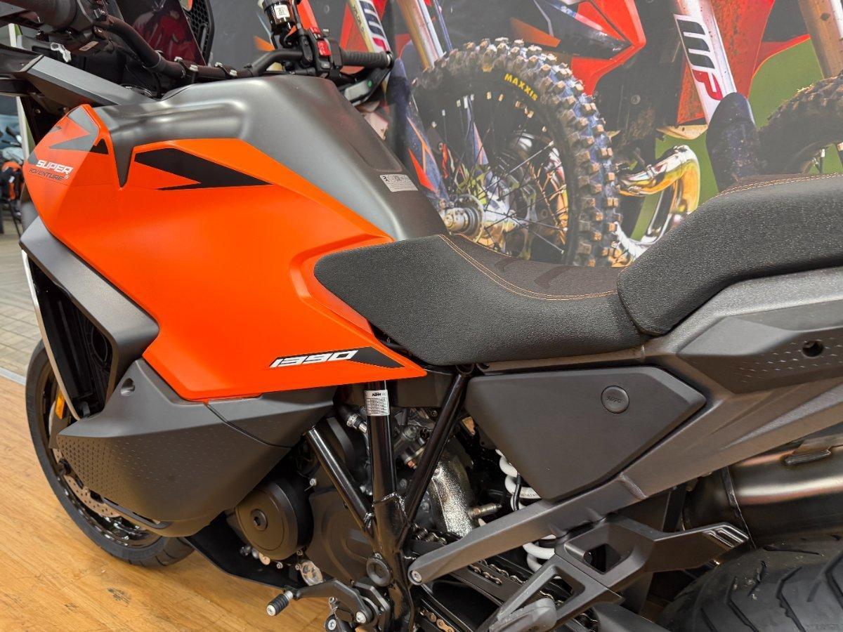 2026 KTM 1390 SUPER ADVENTURE S EVO DUAL SPORTS