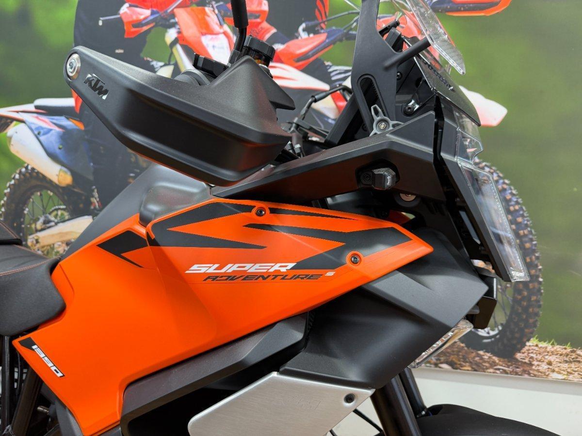 2026 KTM 1390 SUPER ADVENTURE S EVO DUAL SPORTS