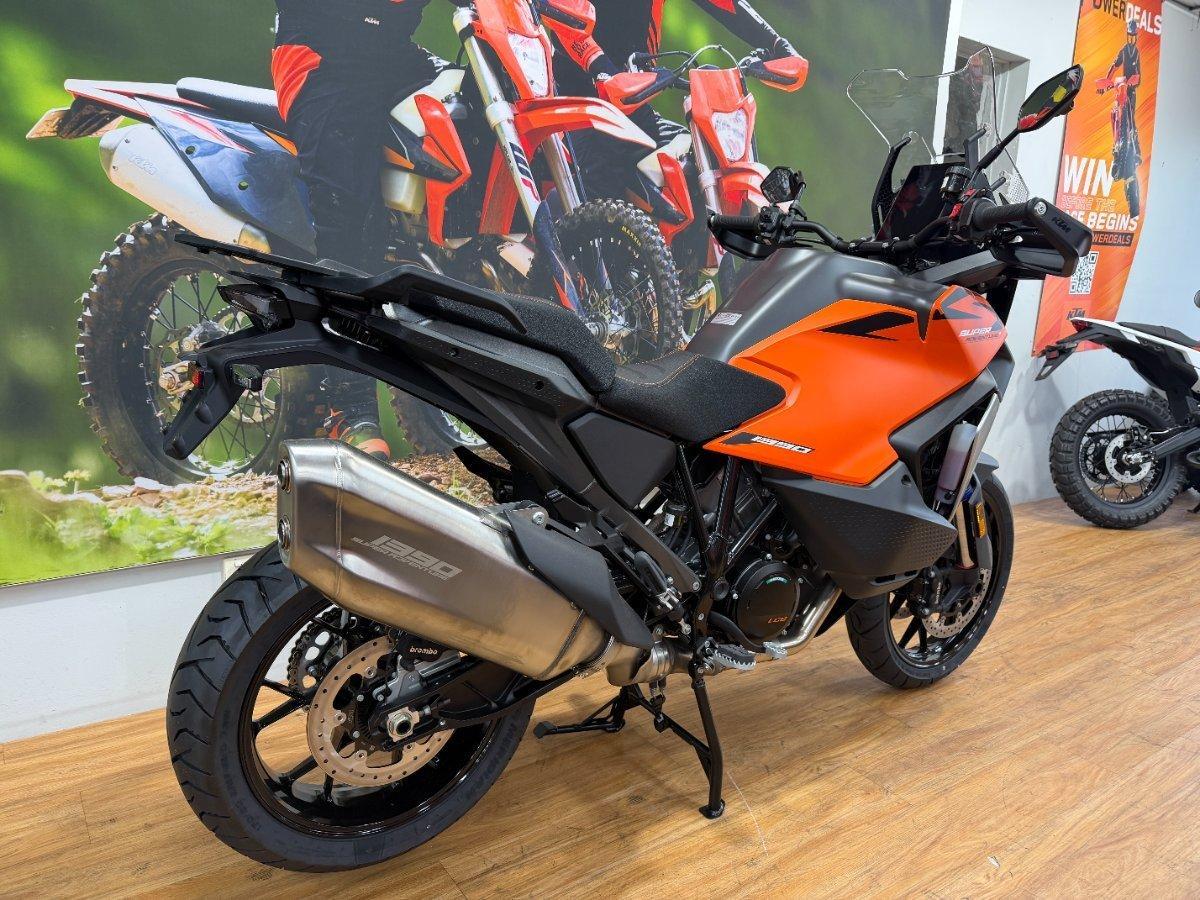2026 KTM 1390 SUPER ADVENTURE S EVO DUAL SPORTS