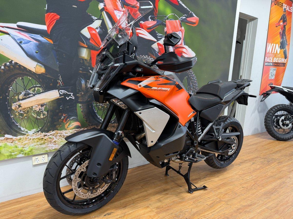 2026 KTM 1390 SUPER ADVENTURE S EVO DUAL SPORTS