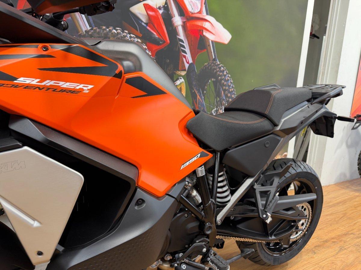 2026 KTM 1390 SUPER ADVENTURE S EVO DUAL SPORTS