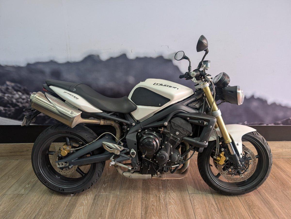 2012 TRIUMPH STREET TRIPLE ROAD