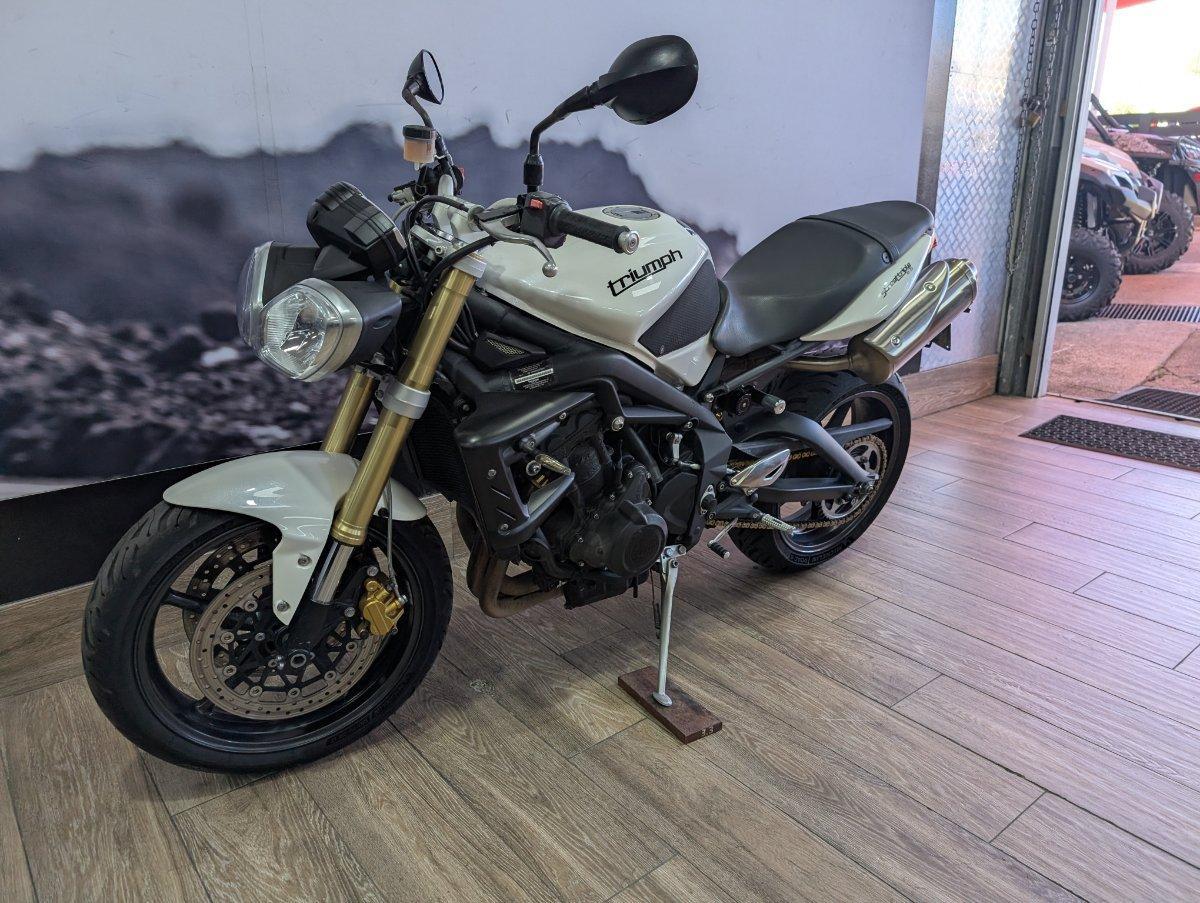 2012 TRIUMPH STREET TRIPLE ROAD