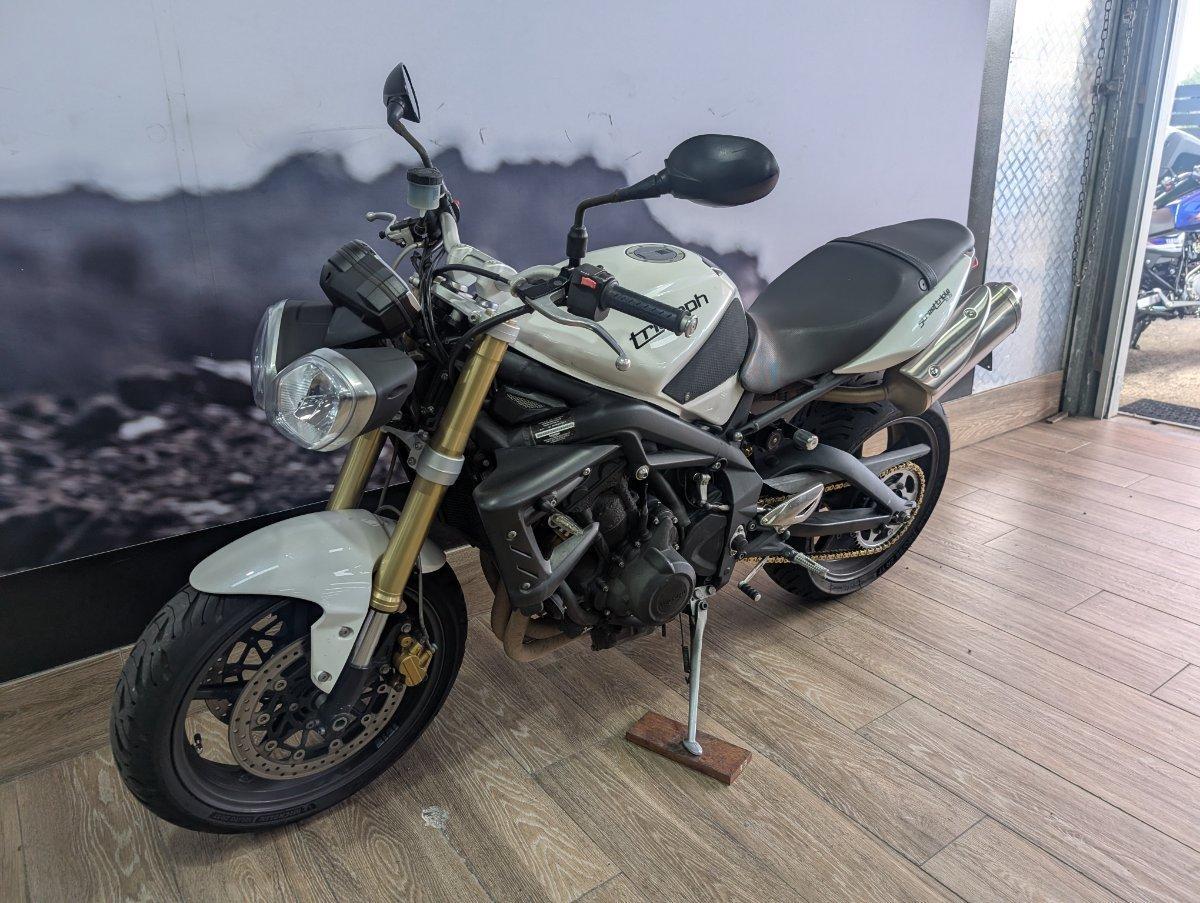 2012 TRIUMPH STREET TRIPLE ROAD
