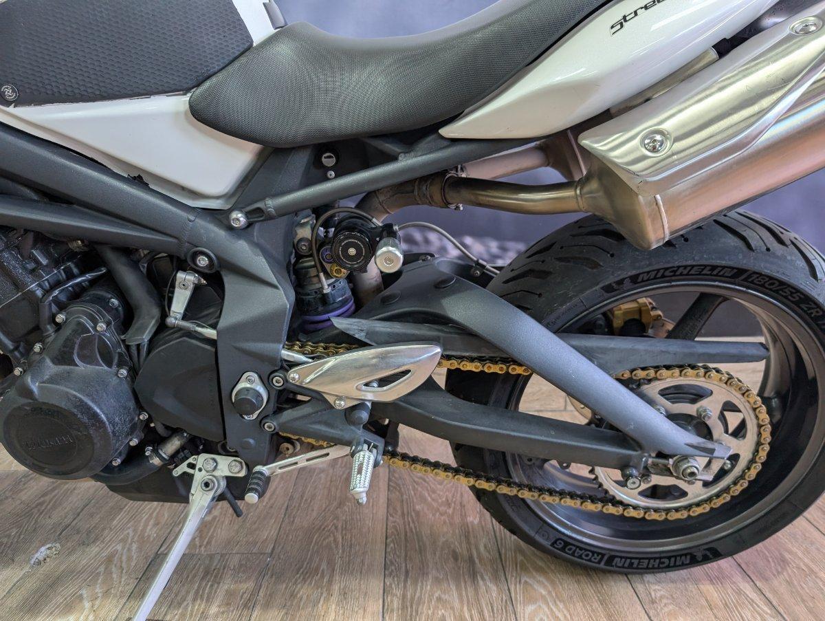 2012 TRIUMPH STREET TRIPLE ROAD