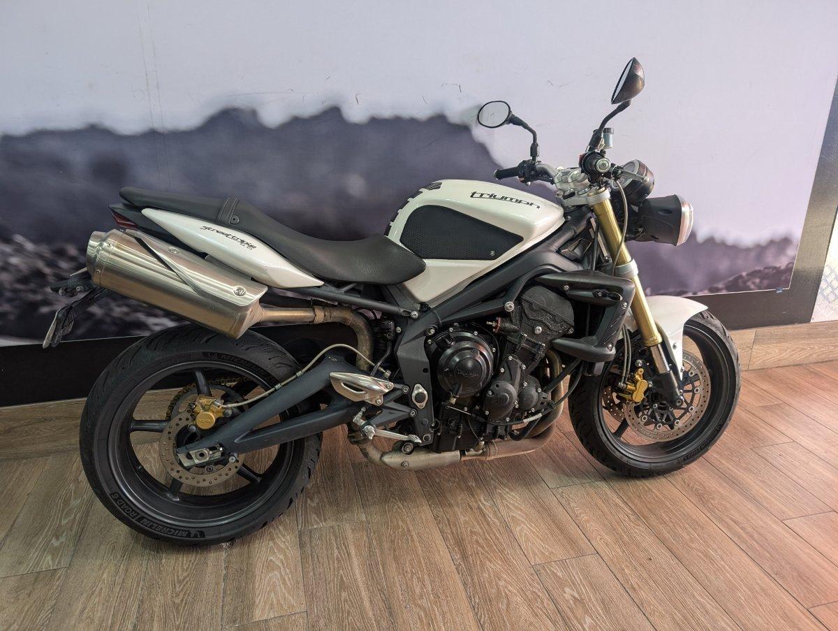 2012 TRIUMPH STREET TRIPLE ROAD