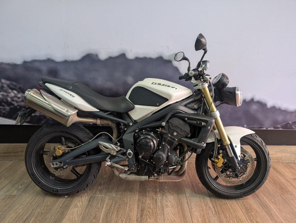 2012 TRIUMPH STREET TRIPLE ROAD