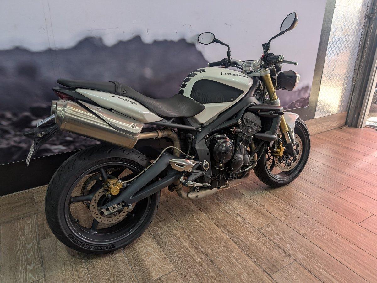 2012 TRIUMPH STREET TRIPLE ROAD