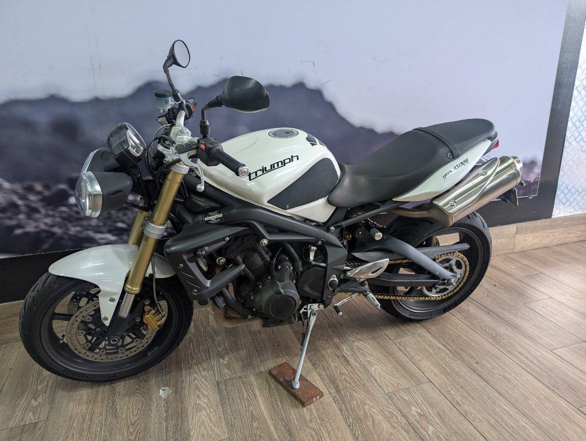 2012 TRIUMPH STREET TRIPLE ROAD