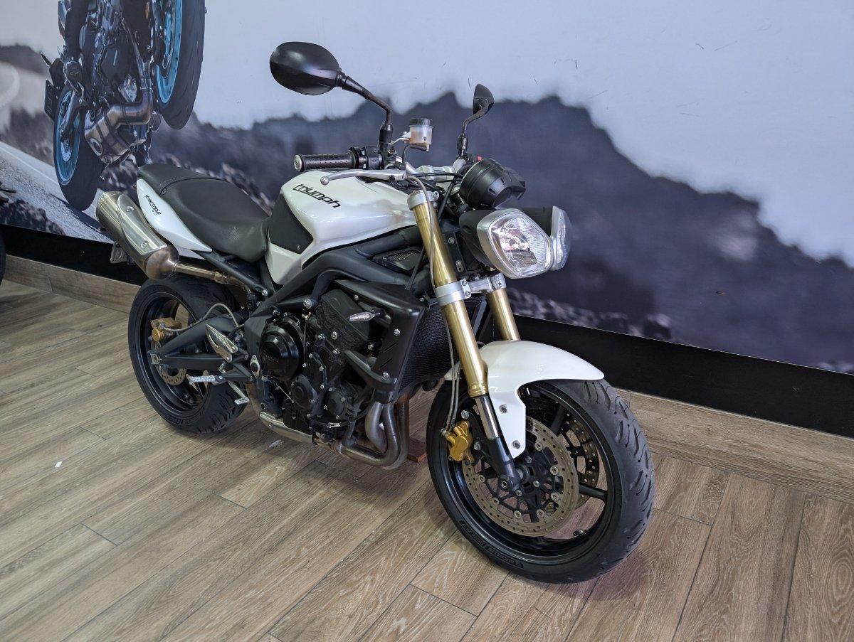 2012 TRIUMPH STREET TRIPLE ROAD