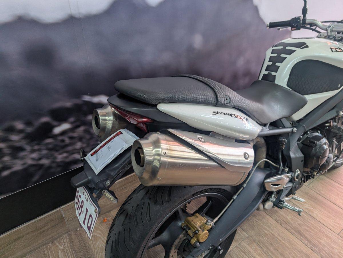 2012 TRIUMPH STREET TRIPLE ROAD