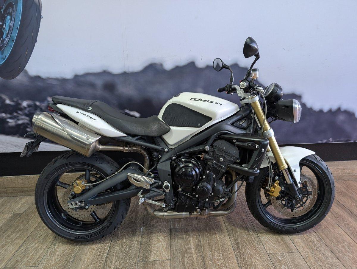 2012 TRIUMPH STREET TRIPLE ROAD