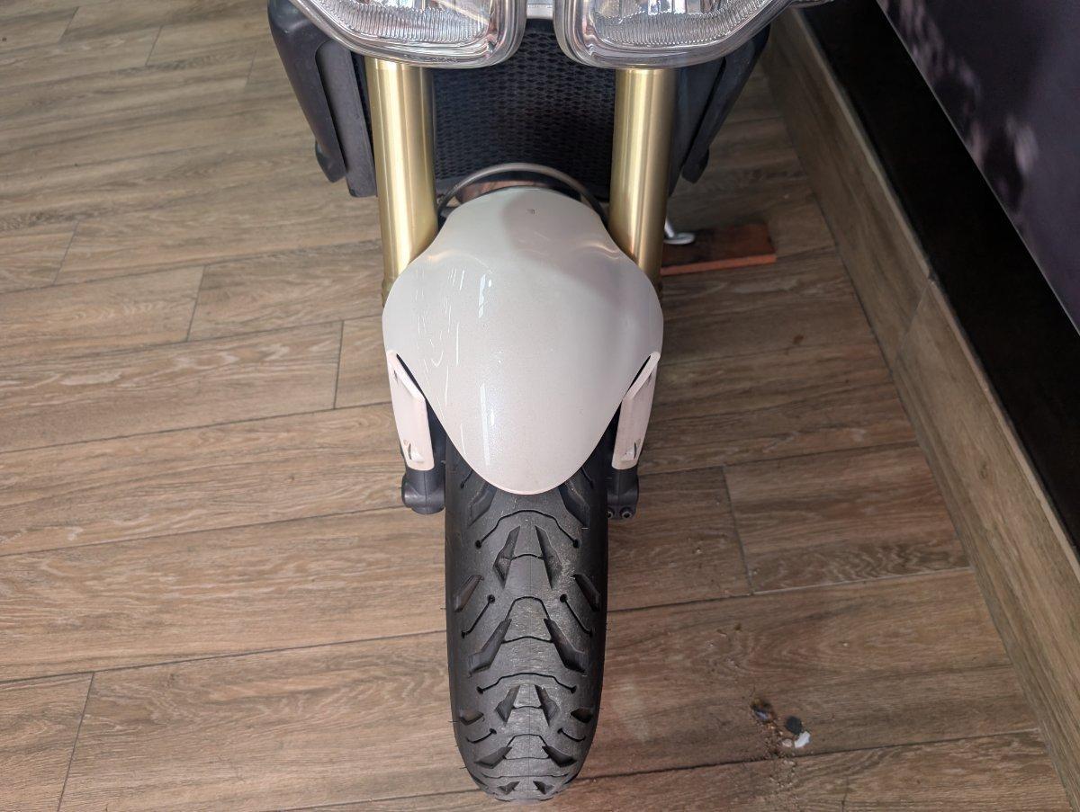 2012 TRIUMPH STREET TRIPLE ROAD