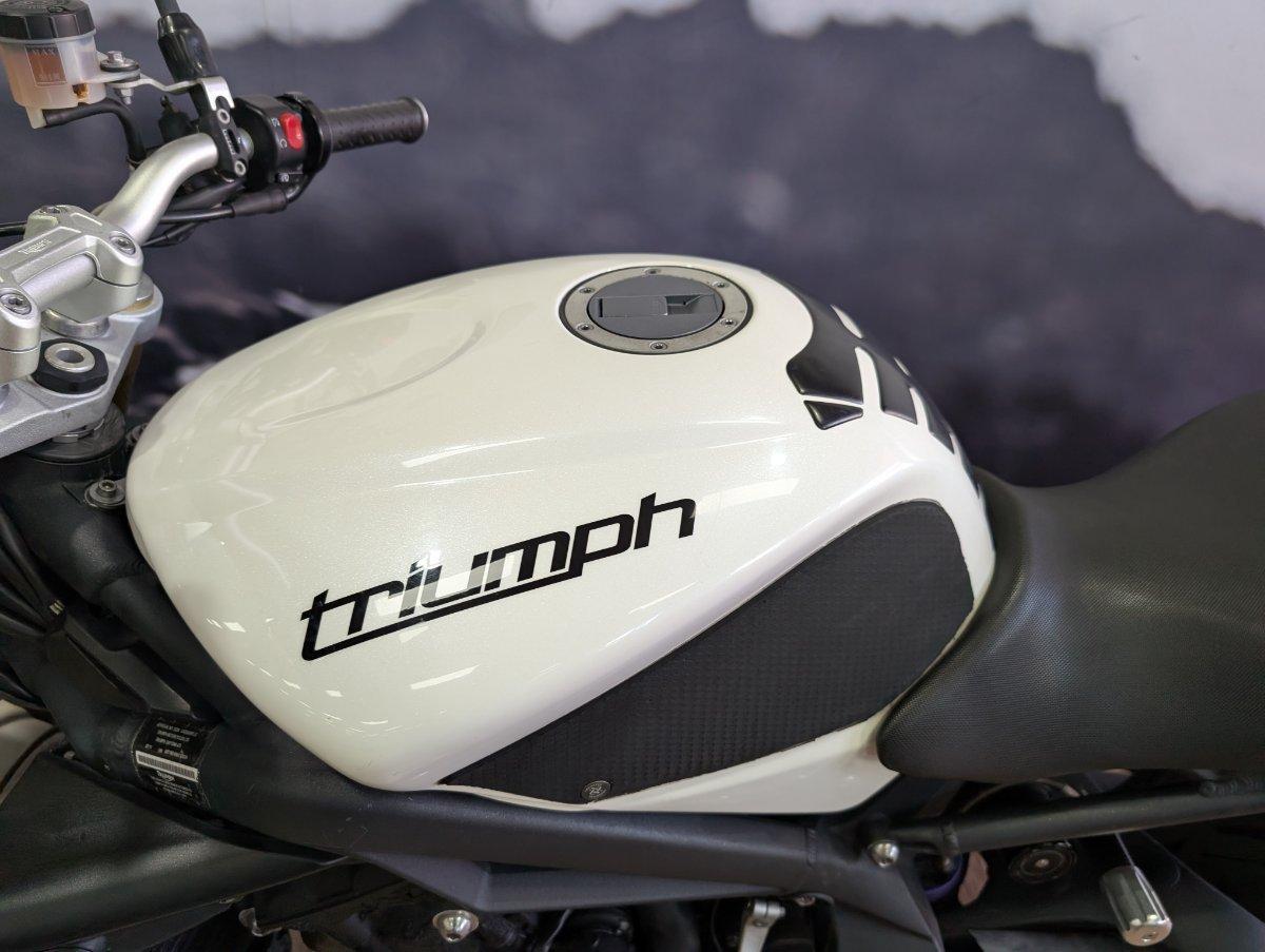 2012 TRIUMPH STREET TRIPLE ROAD