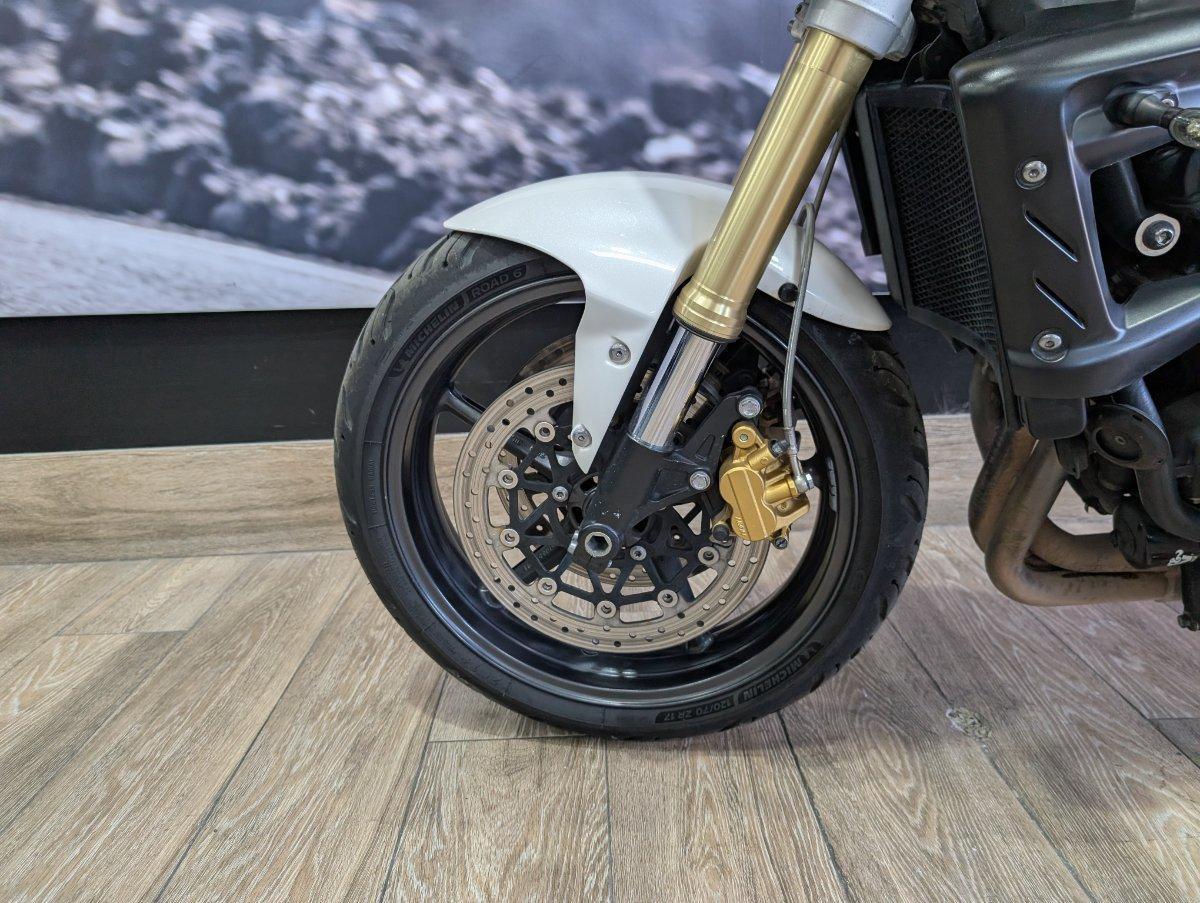 2012 TRIUMPH STREET TRIPLE ROAD
