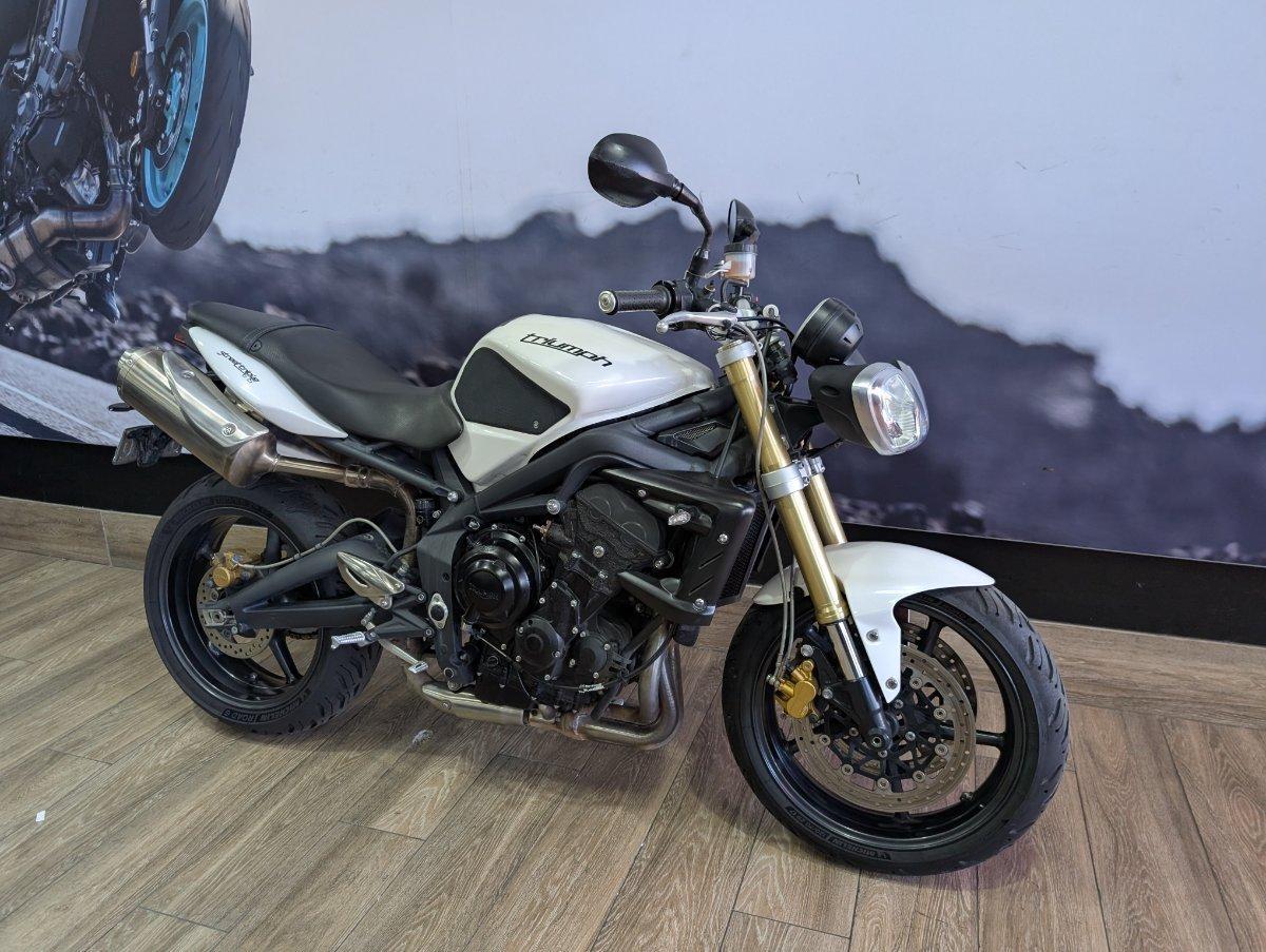 2012 TRIUMPH STREET TRIPLE ROAD
