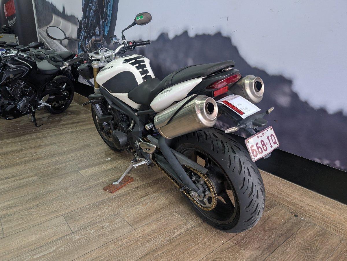 2012 TRIUMPH STREET TRIPLE ROAD