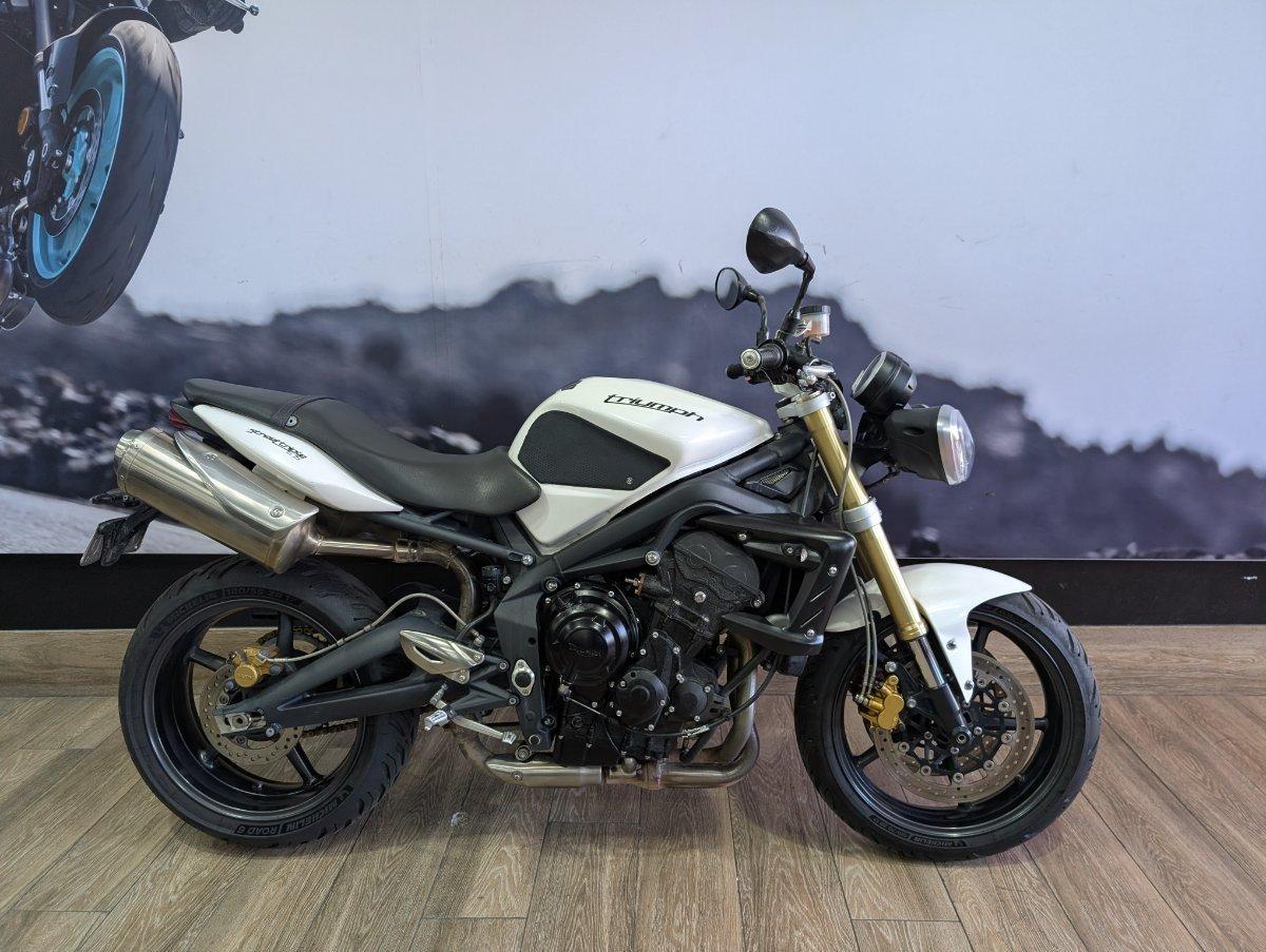 2012 TRIUMPH STREET TRIPLE ROAD