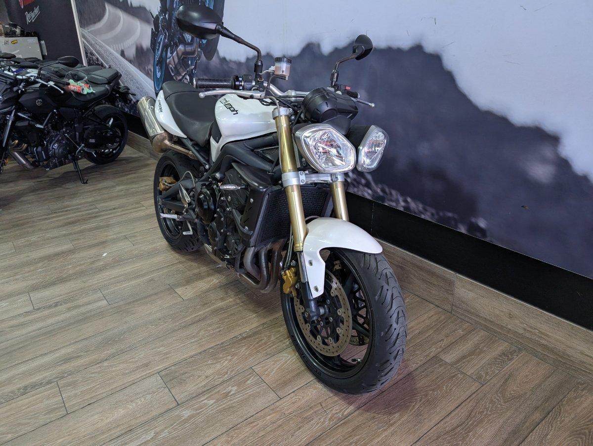 2012 TRIUMPH STREET TRIPLE ROAD
